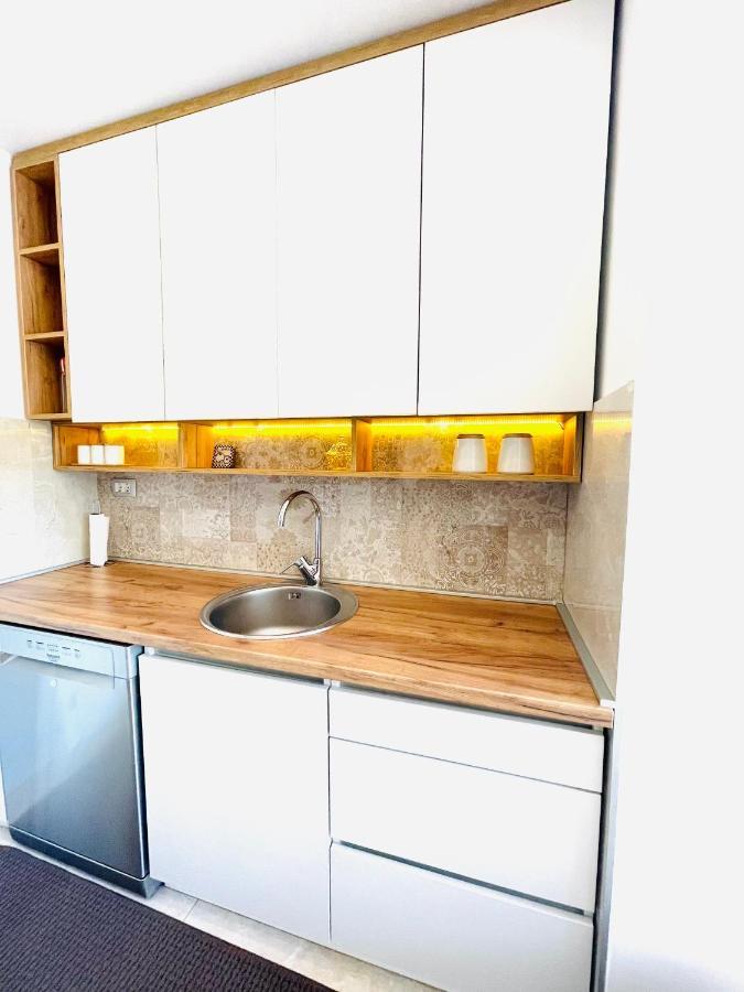Apartman Centar Sa Sigurnim Parkingom 塞拉耶佛 外观 照片